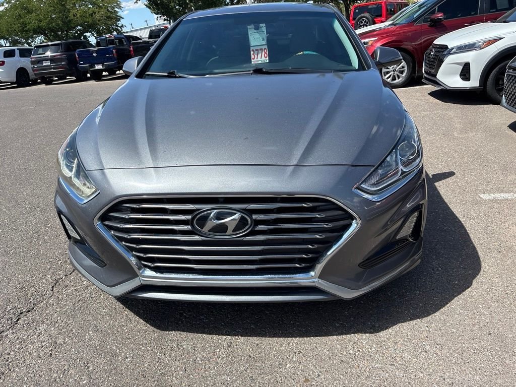 Used 2018 Gray Hyundai SEL image 4