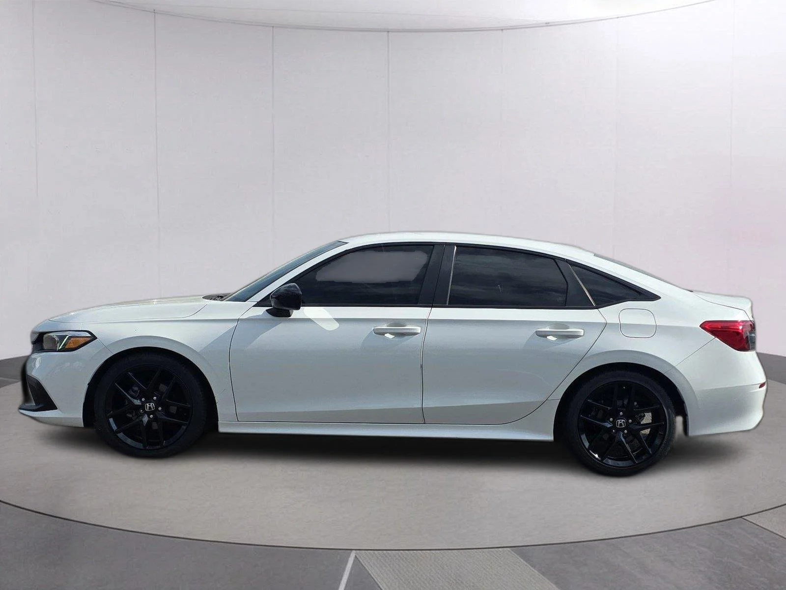 Used 2022 Platinum White Pearl Honda Sport image 8