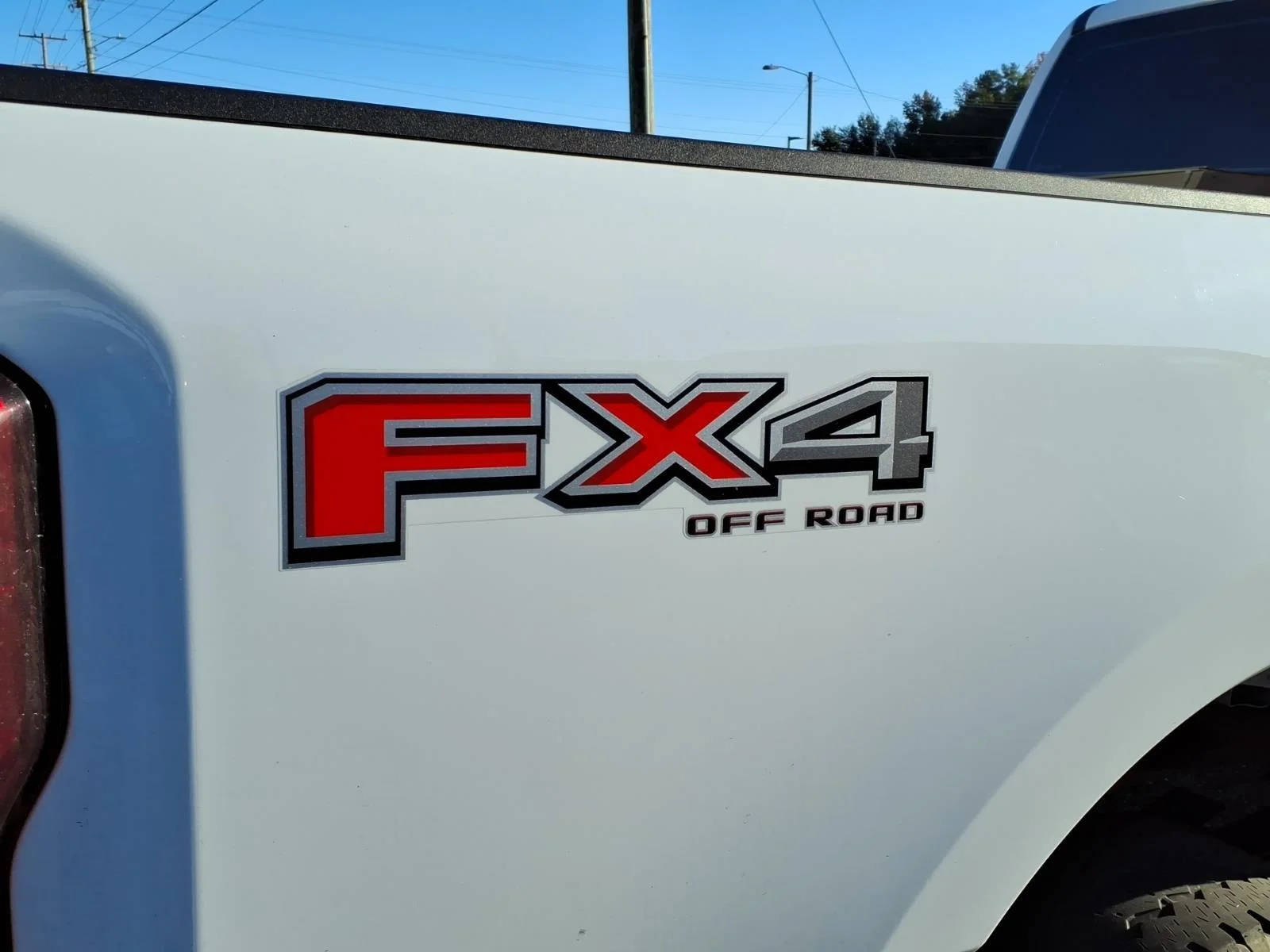 Used 2025 Oxford White Ford XL image 6