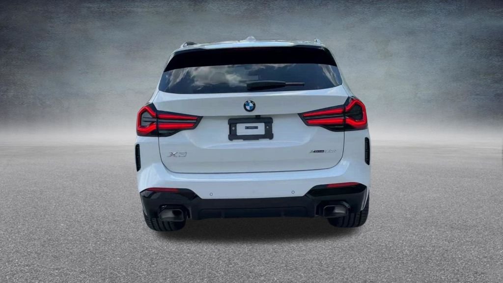 Used 2024 White BMW xDrive30i image 20