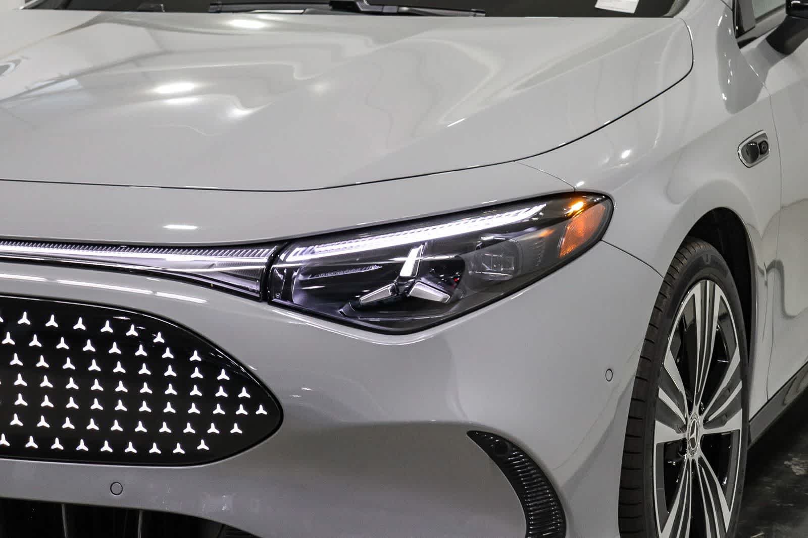 New 2027 MANUFAKTUR Alpine Grey Mercedes-Benz CLA 250+ Electric image 7
