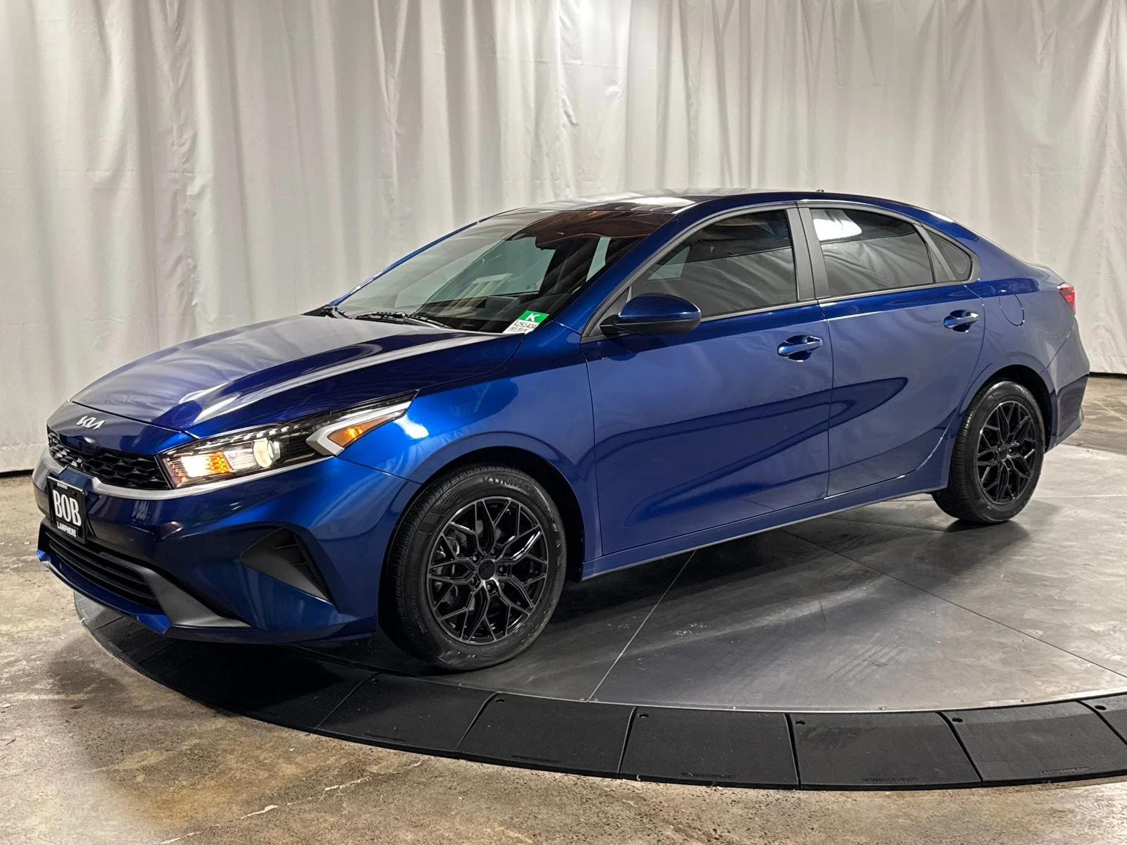 2023 Kia Forte LXS AT's photo