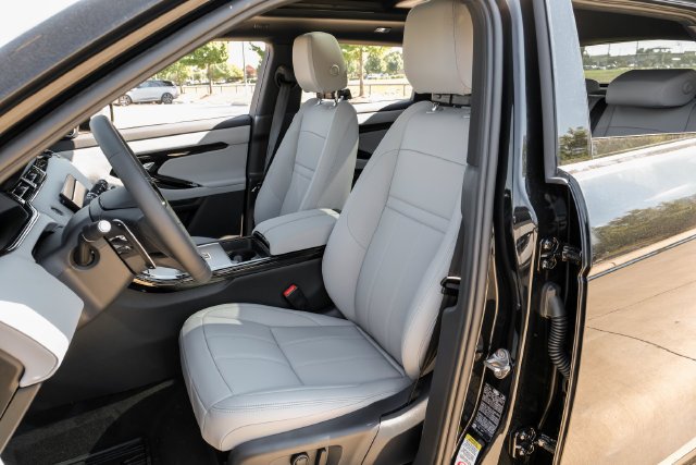 New 2026 Santorini Black Land Rover S image 36