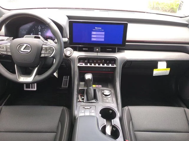 2026 Lexus IS 350 F SPORT - Photo 14