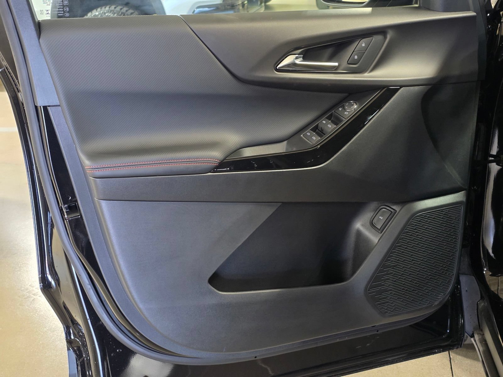 2027 Chevrolet Equinox RS - Photo 20