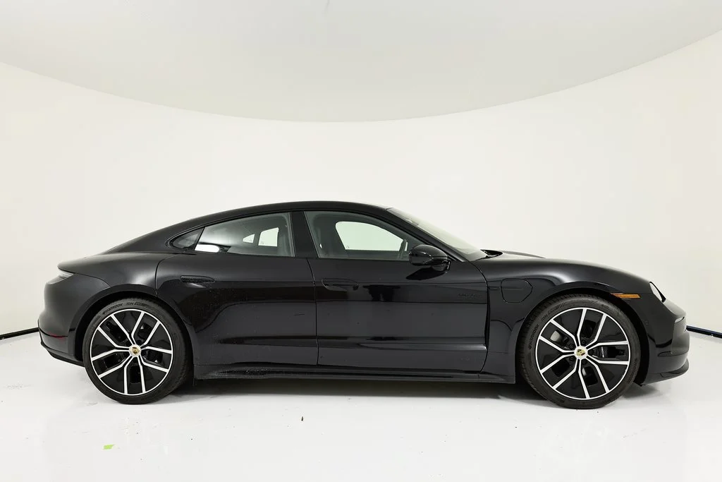 2026 Porsche Taycan Base - Photo 8