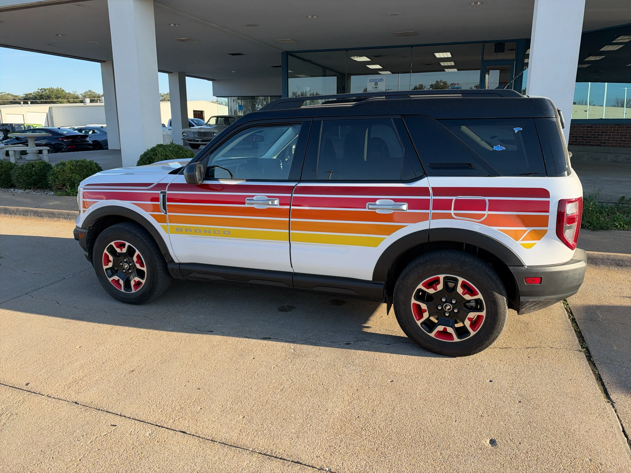 Used 2024 Oxford White Ford Free Wheeling image 9