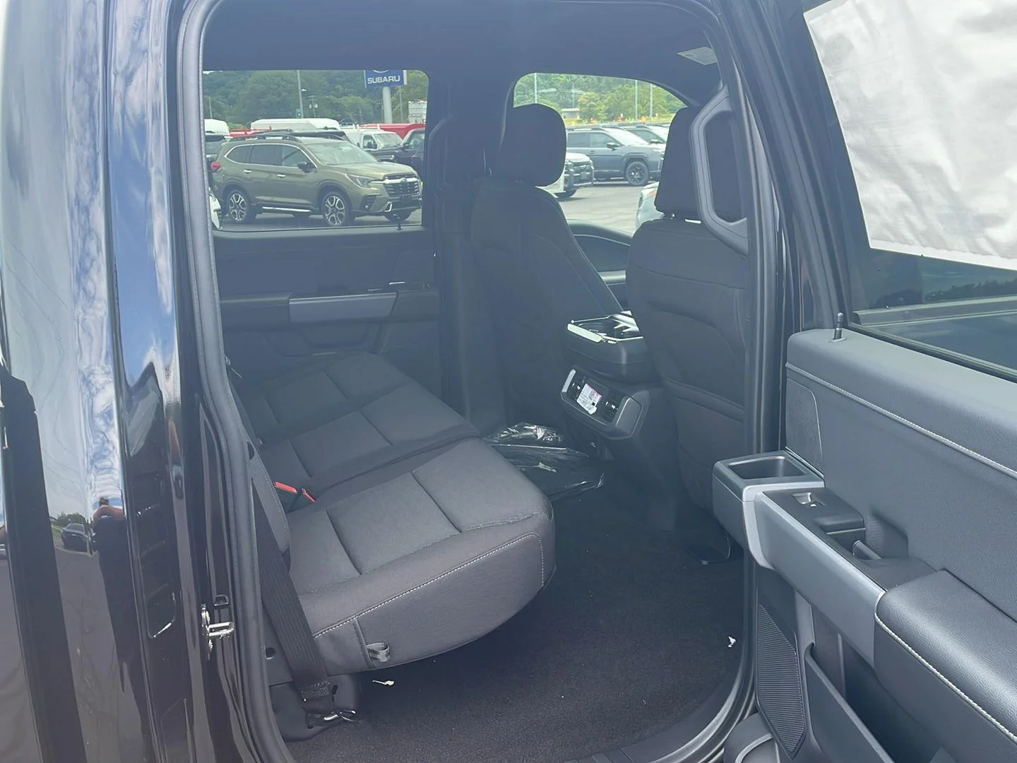 New 2026 Agate Black Metallic Ford XLT image 30
