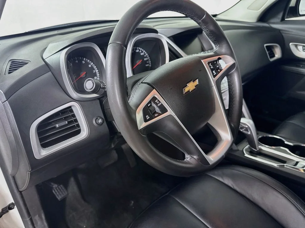 Used 2015 White Chevrolet LT image 9