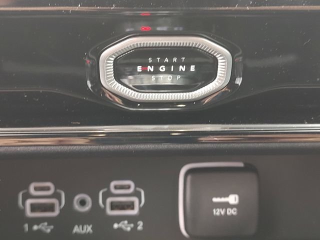 New 2026 Bright White Clear-Coat Exterior Paint Jeep Altitude image 20