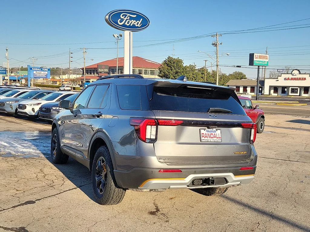 New 2026 Carbonized Gray Metallic Ford Tremor® image 4