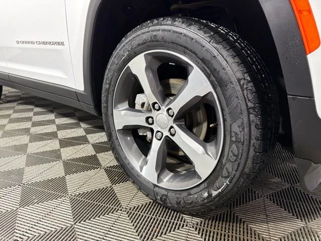 Certified 2023 Jeep Grand Cherokee Limited with VIN 1C4RJHBG3PC501745 for sale in Shakopee, Minnesota