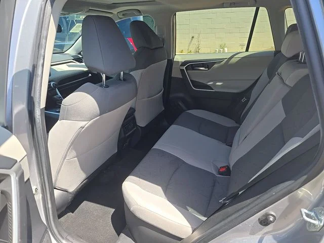 Used 2022 Silver Toyota XLE image 6