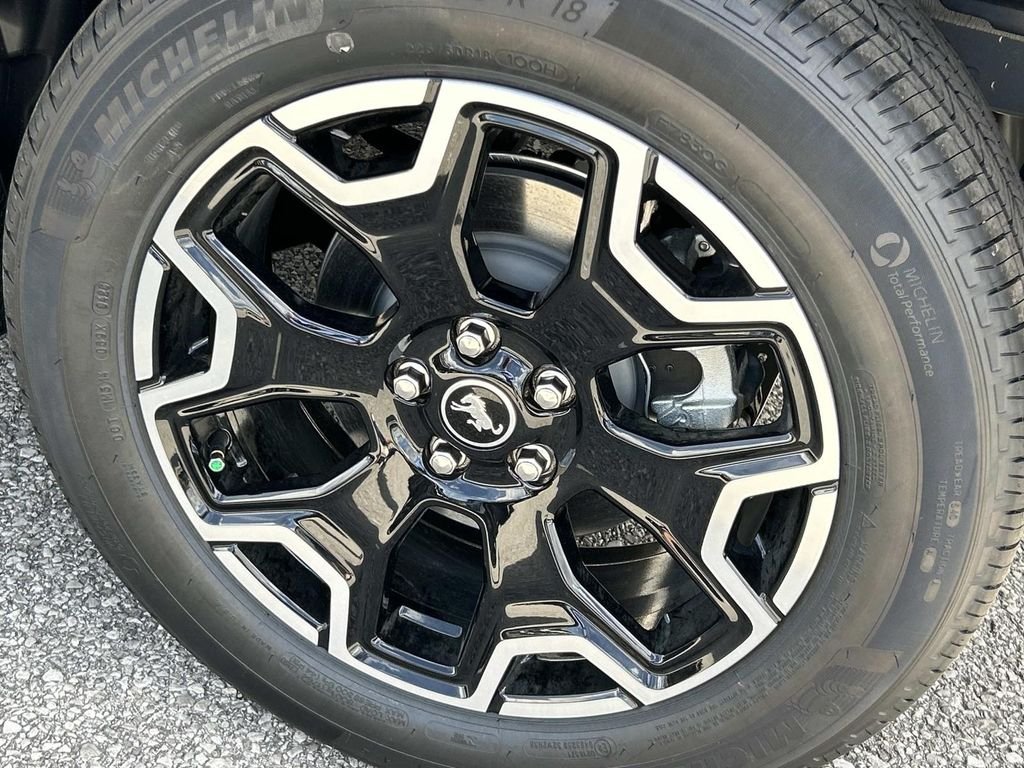 New 2026 Shadow Black Ford Outer Banks® image 12