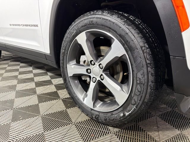 Certified Used 2023 White/off-white Jeep Limited image 2