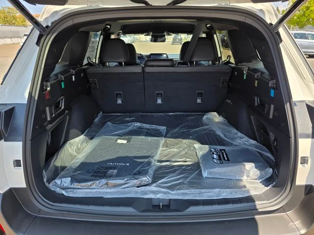 New 2026 CRYSTAL WHITE PEARL Subaru Premium image 10