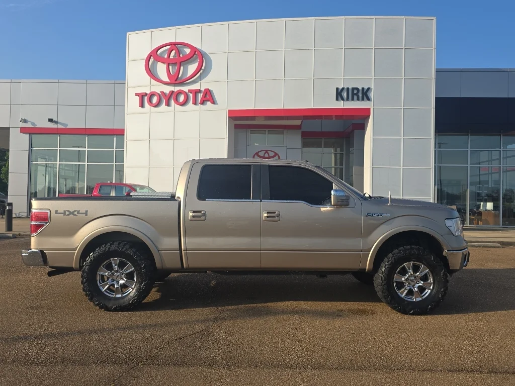 2013 Ford F-150 Lariat 4x4 SuperCrew 145-in's photo