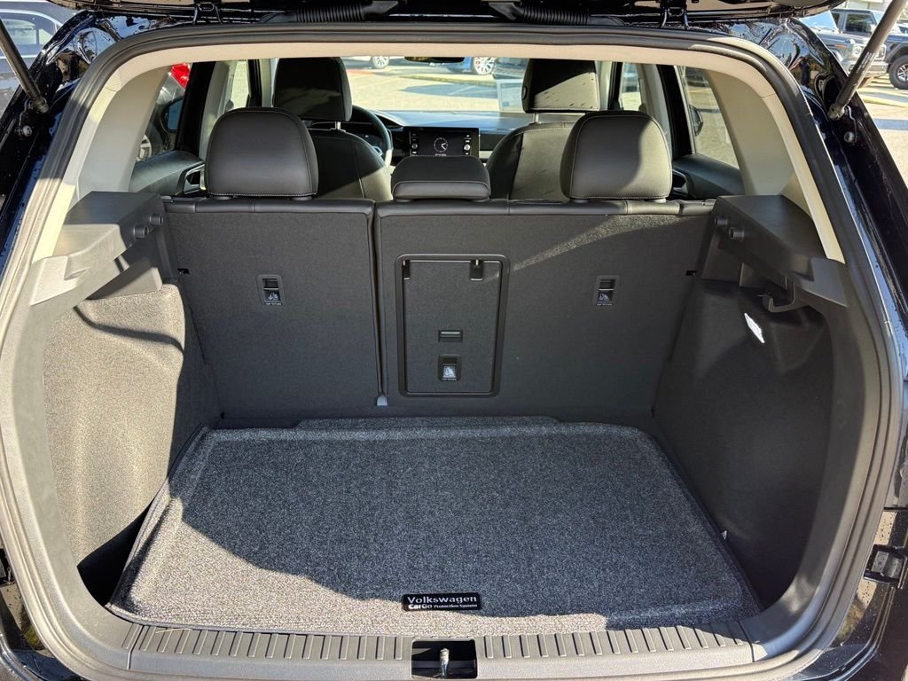 New 2026 Black Volkswagen 1.5T SE Black image 17