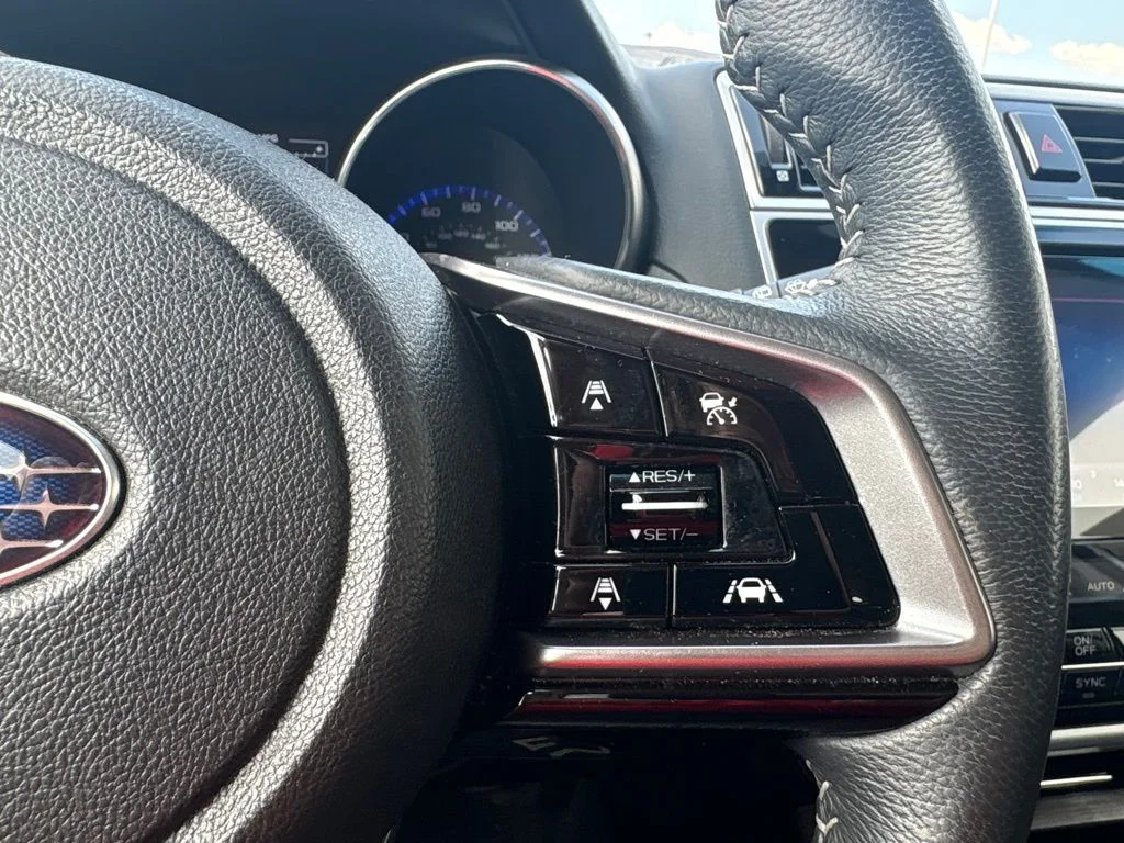 Used 2019 White Subaru 2.5i Limited image 18