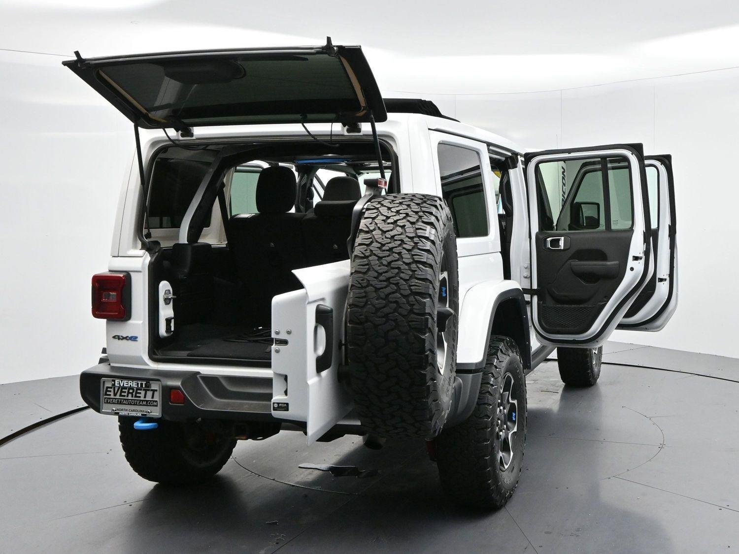 Used 2023 Bright White Clearcoat Jeep Rubicon image 44