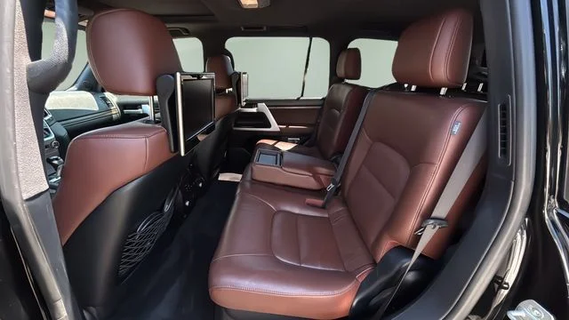 Used 2017 Black Toyota Base image 20