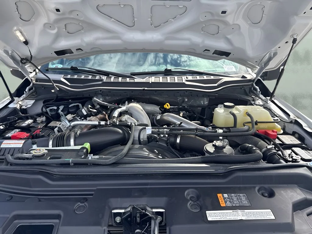 Used 2021 White Ford Lariat image 22