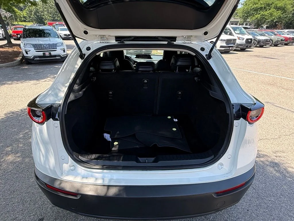 Used 2022 White Mazda 2.5 S Select Package image 27