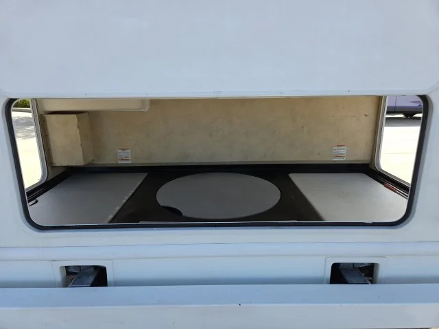 Used 2013 White Ford Base image 21