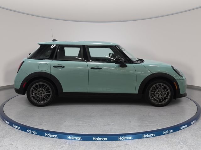 Used 2026 Green MINI Iconic image 5