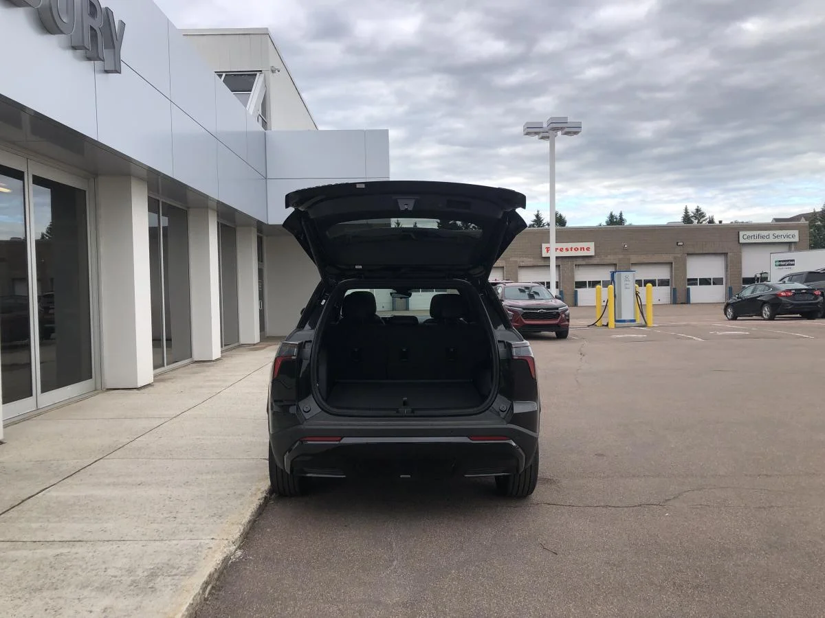 New 2026 Black Chevrolet Awd 4dr Rs image 7