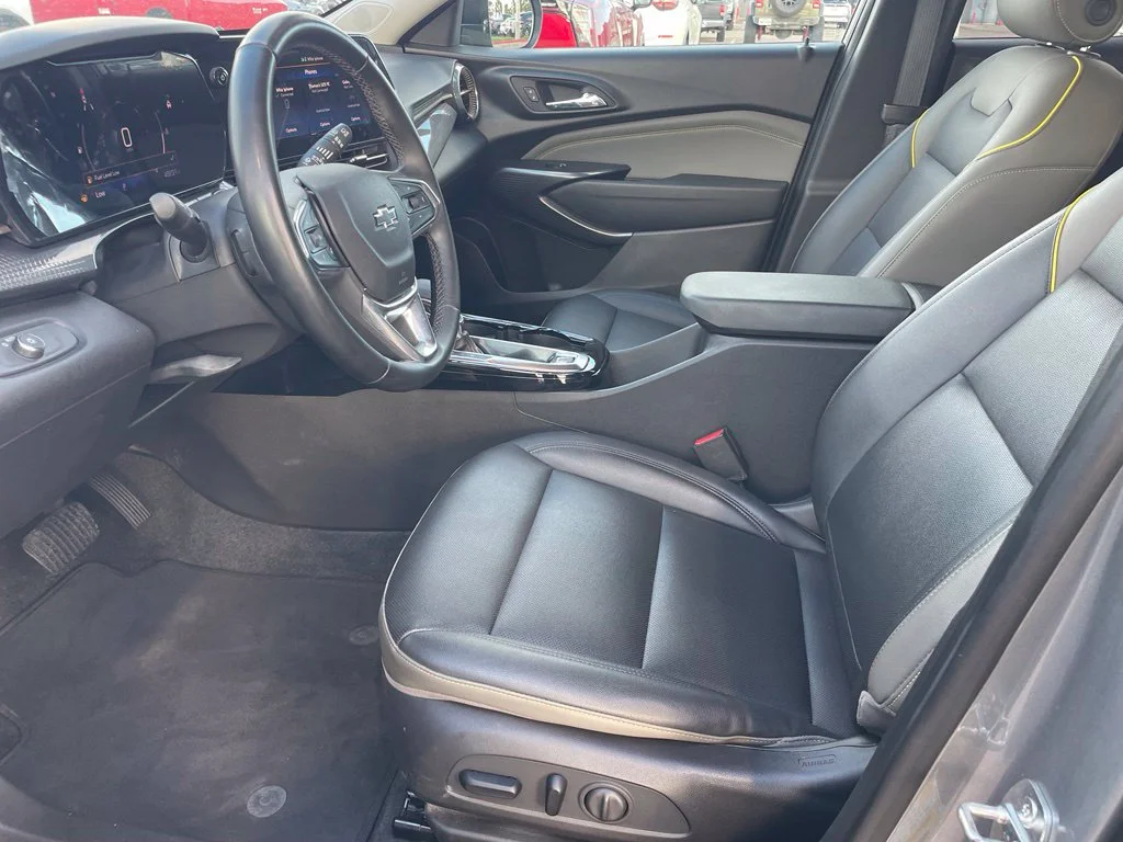 Used 2024 Gray Chevrolet ACTIV image 14