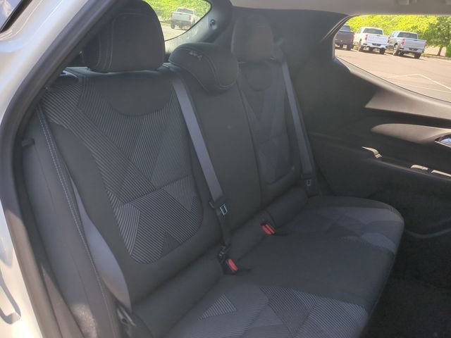 New 2027 Summit White Chevrolet LT image 28