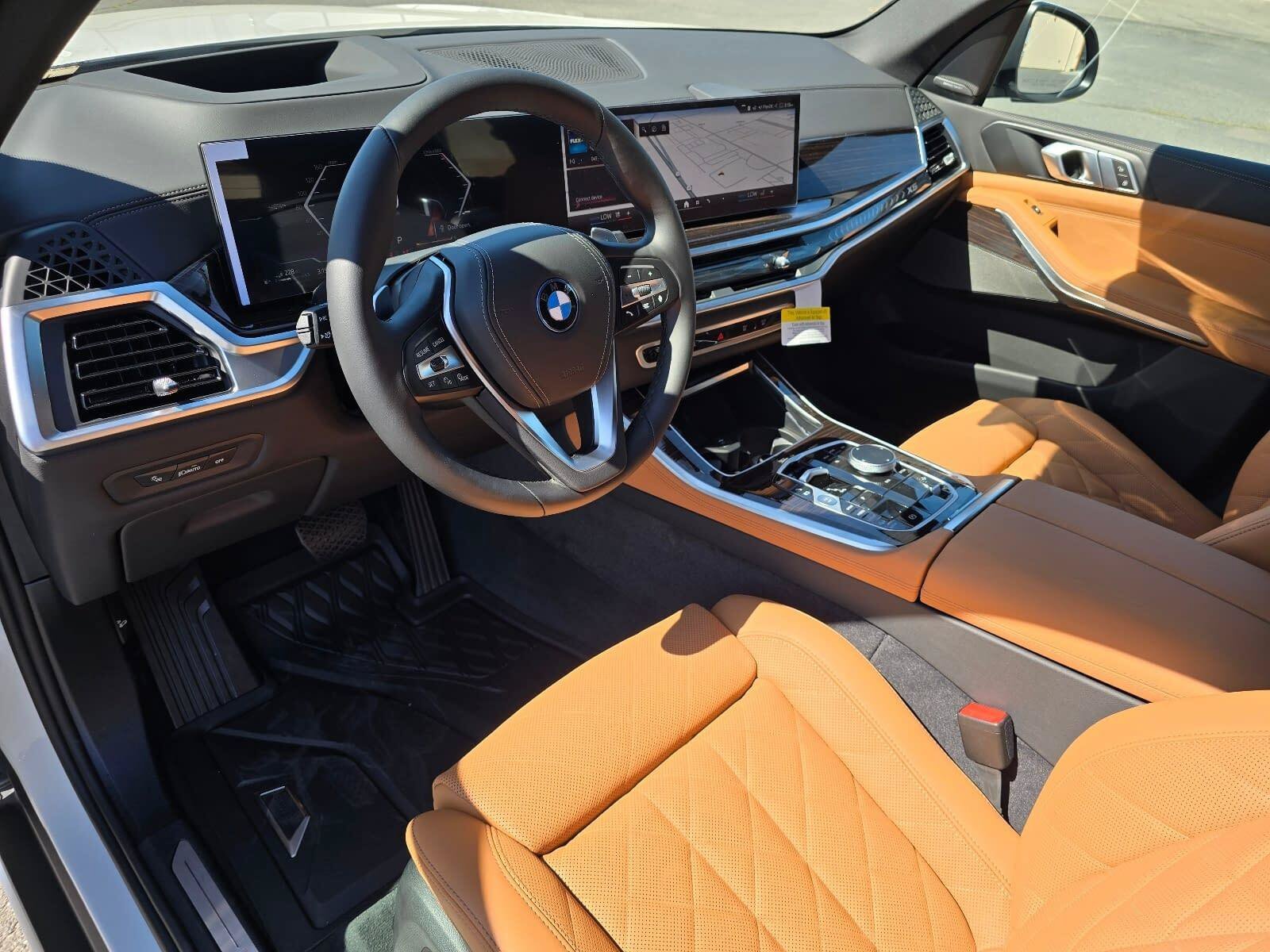 New 2026 Mineral White Metallic BMW xDrive50e image 2
