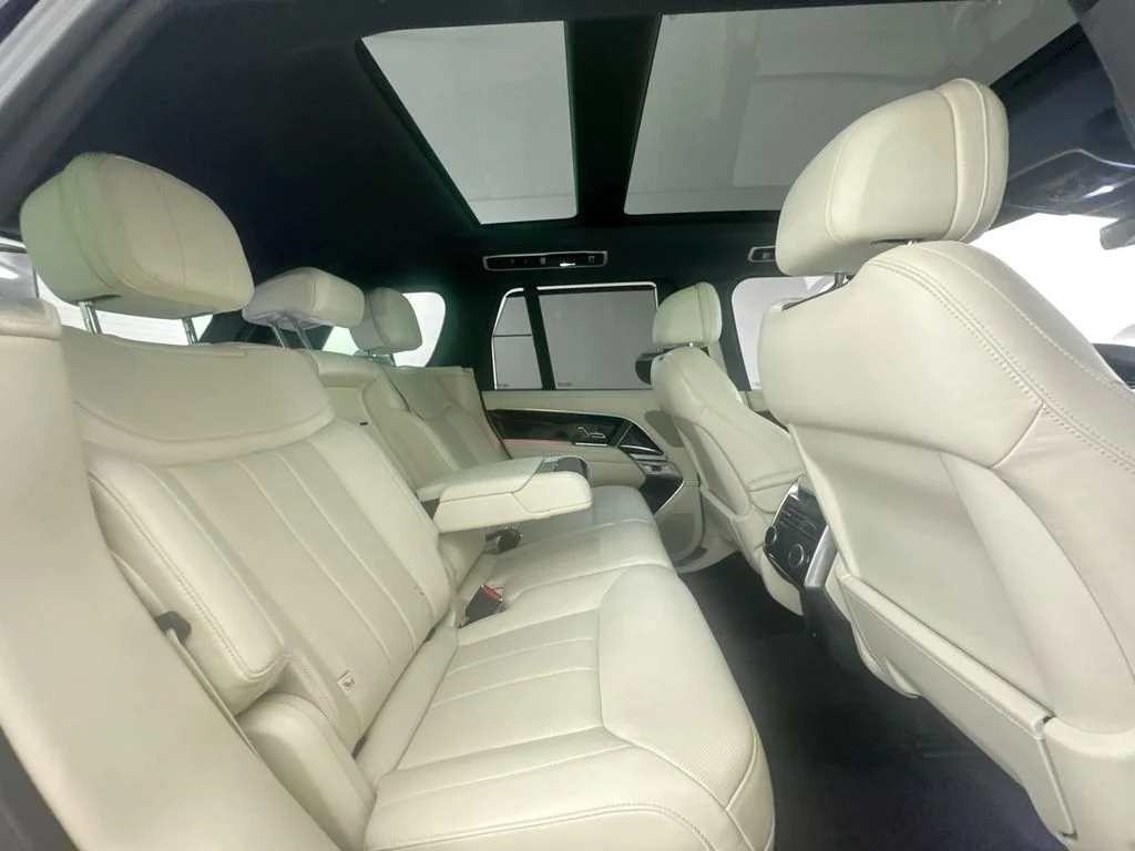 Certified Used 2023 Black Land Rover SE image 28
