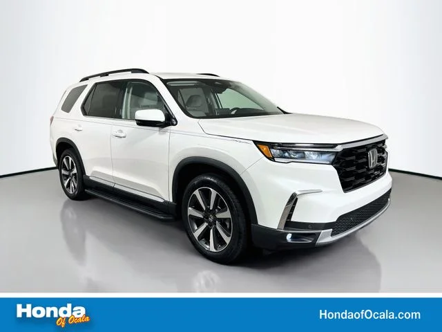 2025 Honda Pilot Touring 2WD's photo