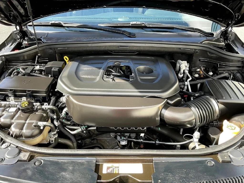 Used 2020 Black Jeep Overland image 32