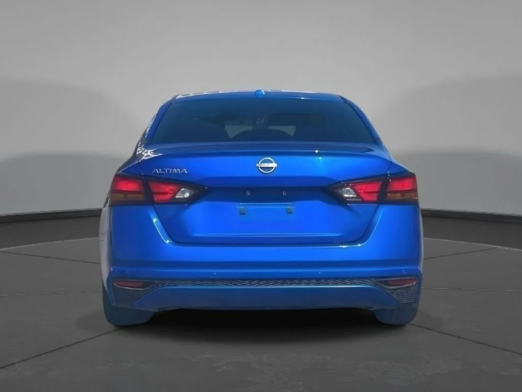 2025 Nissan Altima SV - Photo 8