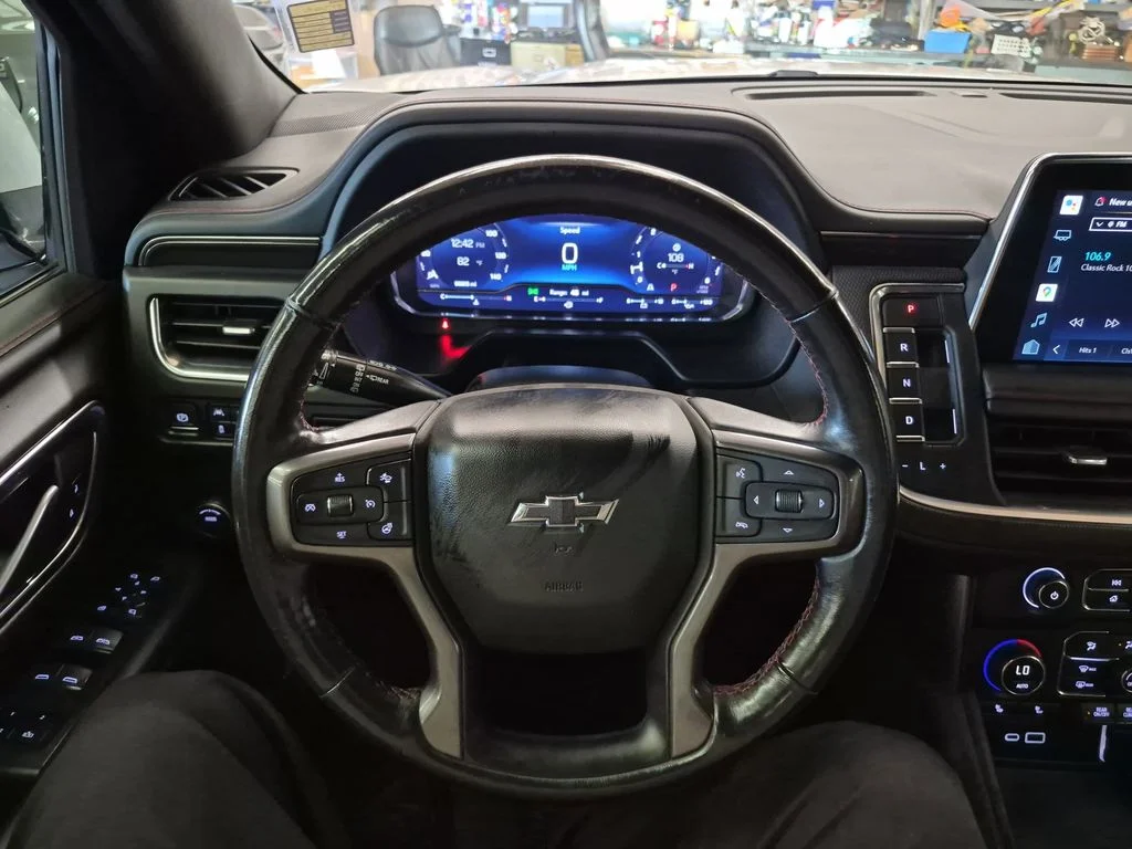 Used 2022 Iridescent Pearl Tricoat Chevrolet RST image 29