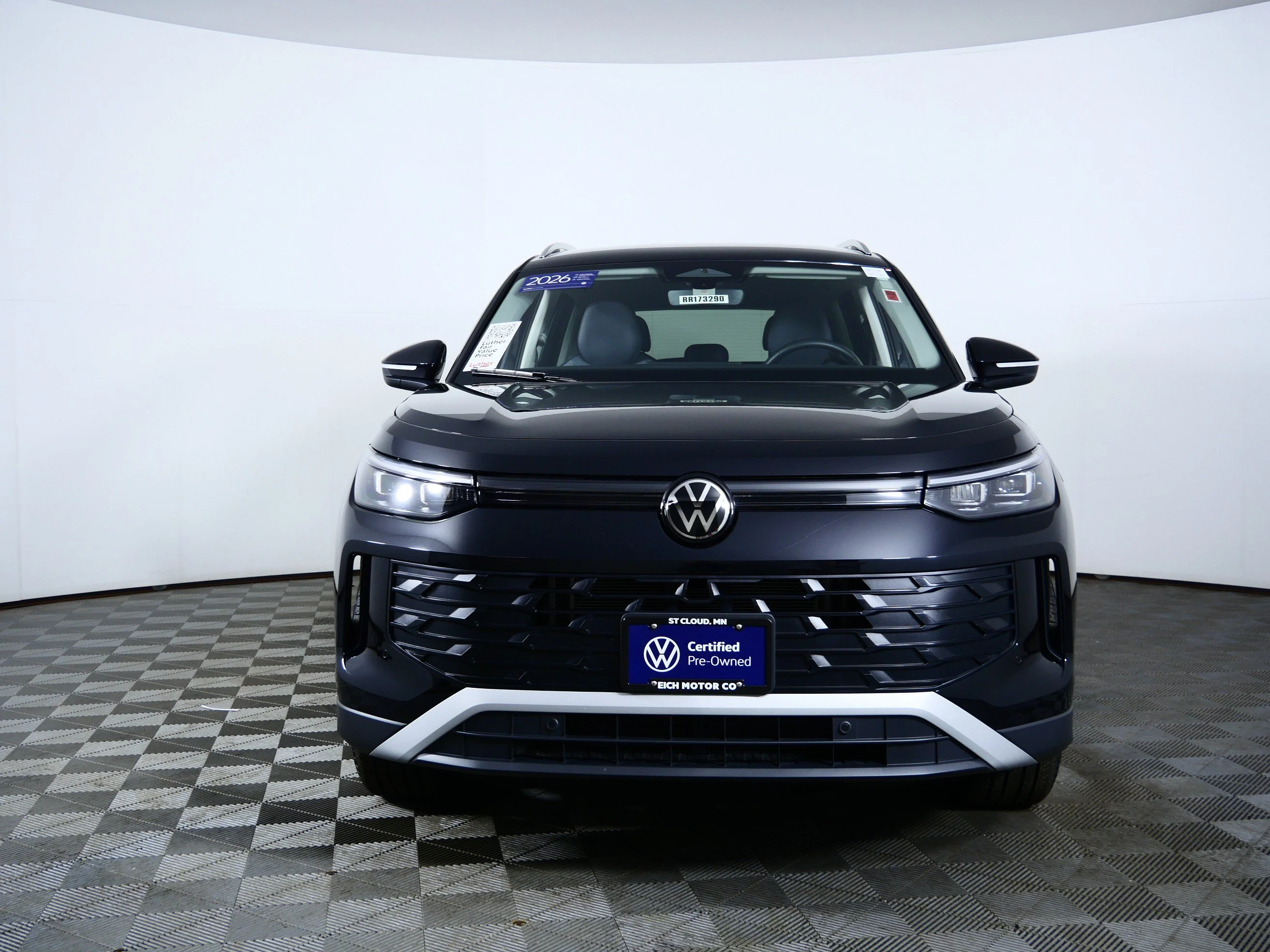 Certified Used 2026  Volkswagen SE image 2