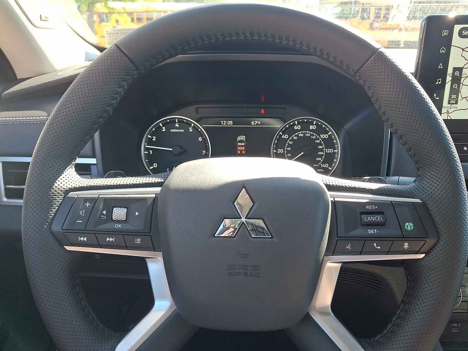 New 2026 White Mitsubishi SE image 18