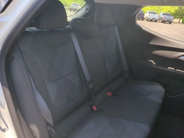New 2027 Summit White Chevrolet LT image 28