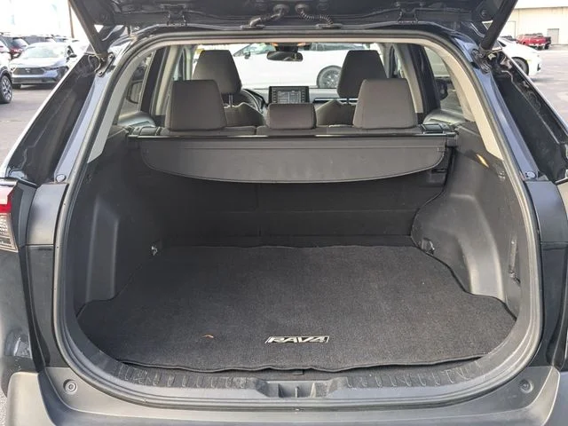 Used 2019 Midnight Black Metallic Toyota XLE image 8