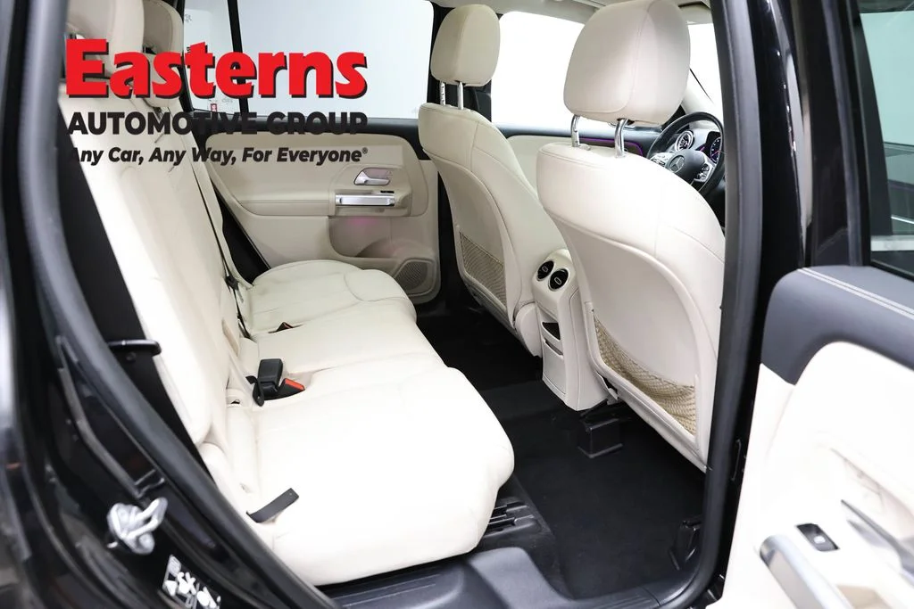 Used 2022 Black Mercedes-Benz GLB 250 image 23