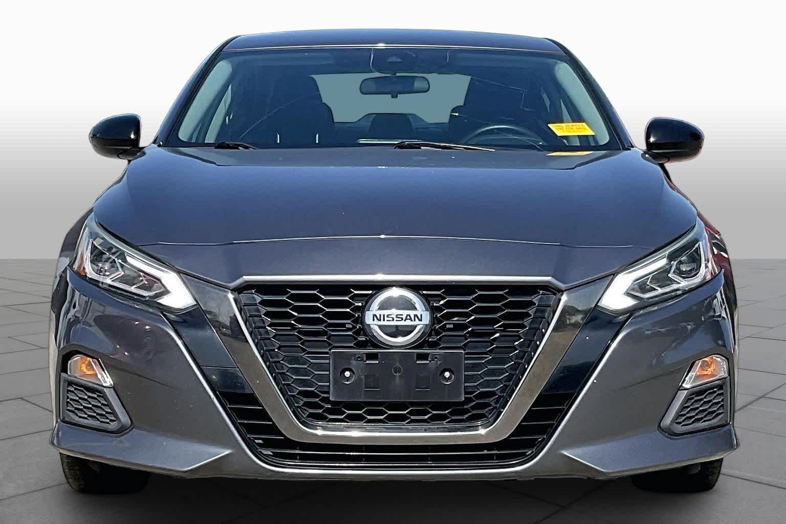 Used 2020 Gun Metallic Nissan 2.5 SR image 4