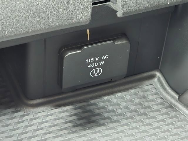 New 2026 Diamond Black Crystal Pearl-Coat Exterior Paint RAM Laramie image 17