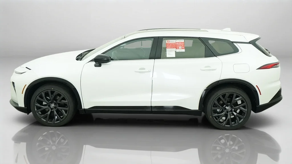 New 2026 Oxygen White Toyota Limited image 2