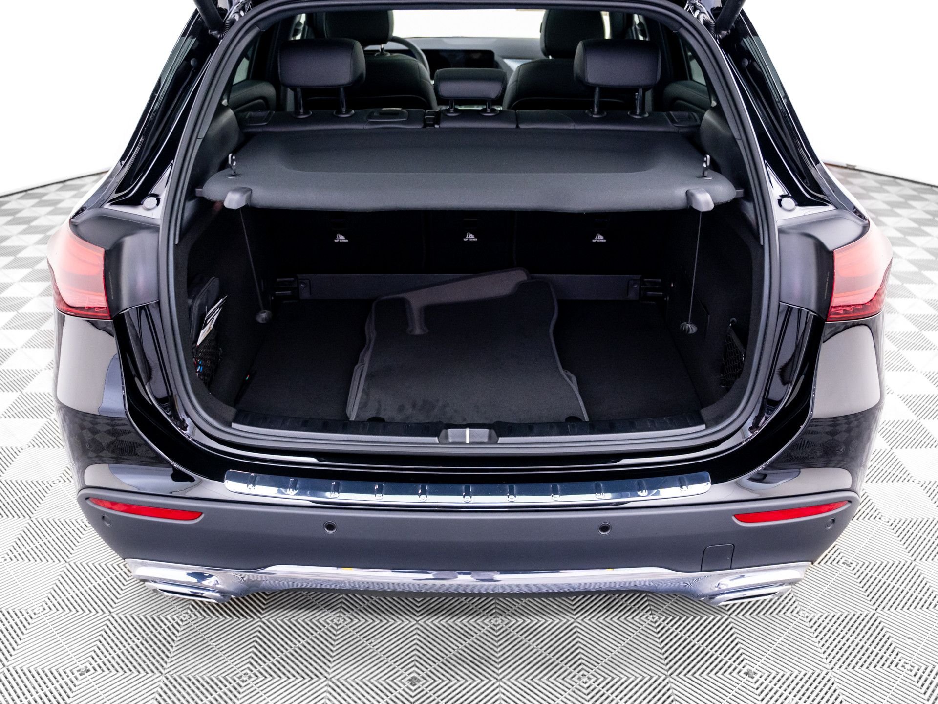New 2026 Black Mercedes-Benz GLA 250 image 31