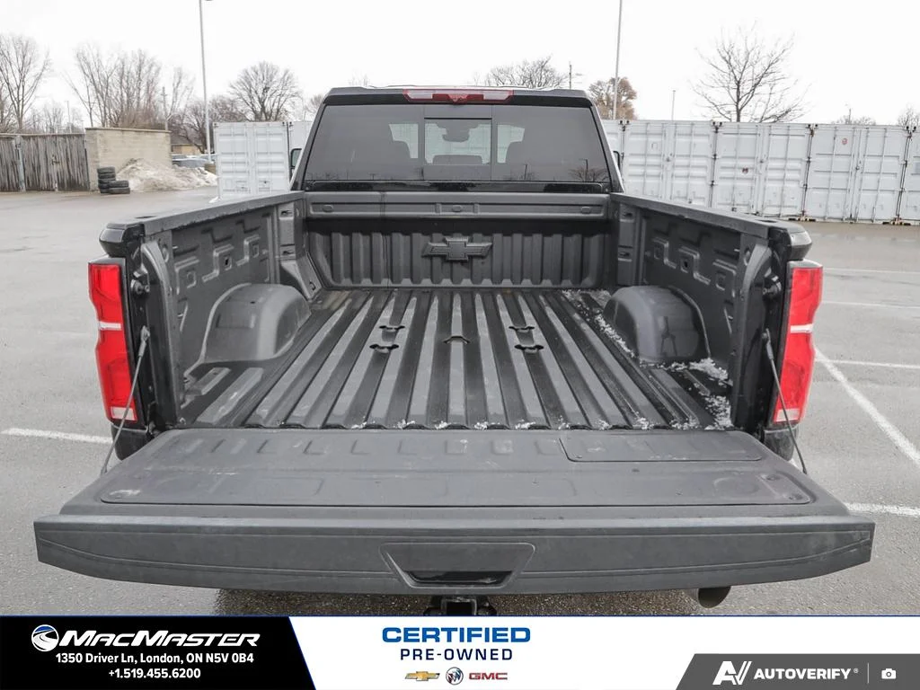 Used 2025  Chevrolet LTZ image 14
