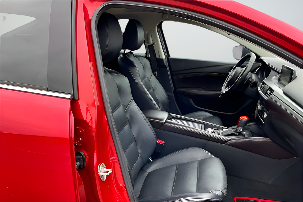Used 2017 Red Mazda Grand Touring image 26