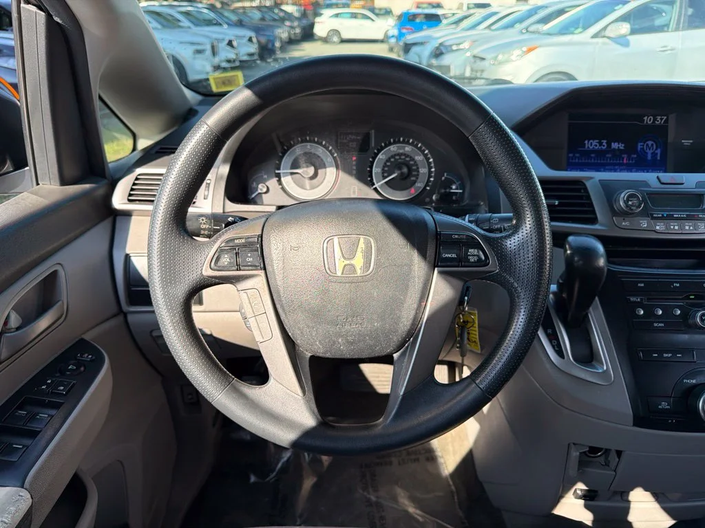 Used 2013 Gray Honda LX image 20